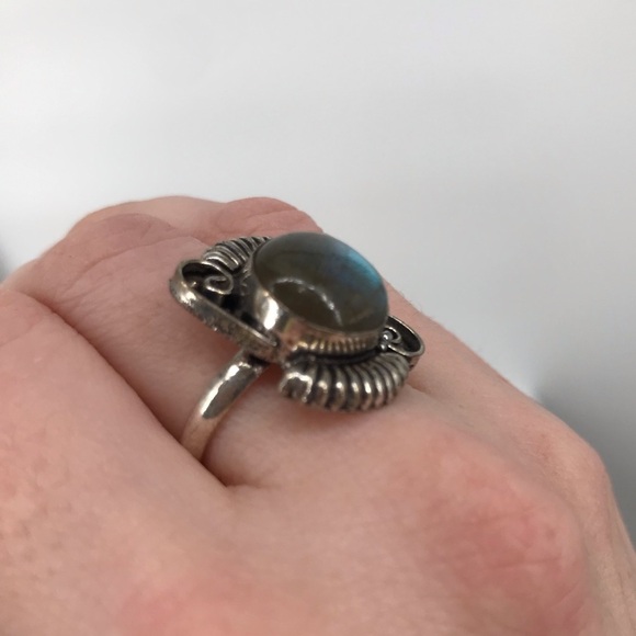 Boho Silver Labradorite Ring - Picture 3 of 8